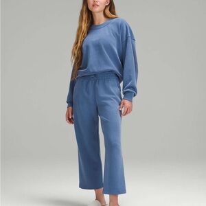 Pitch Blue Lululemon Softstreme Cropped Pants size 4